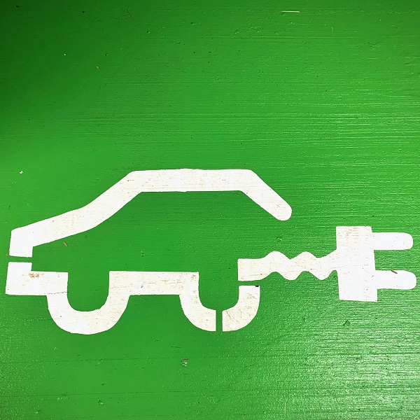 E-Mobilität: Nutzerfreundliche Ladeinfrastruktur durch Blockchain-Technologie